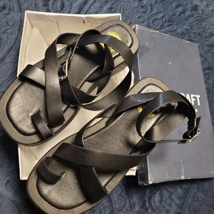True Craft black strappy sandal